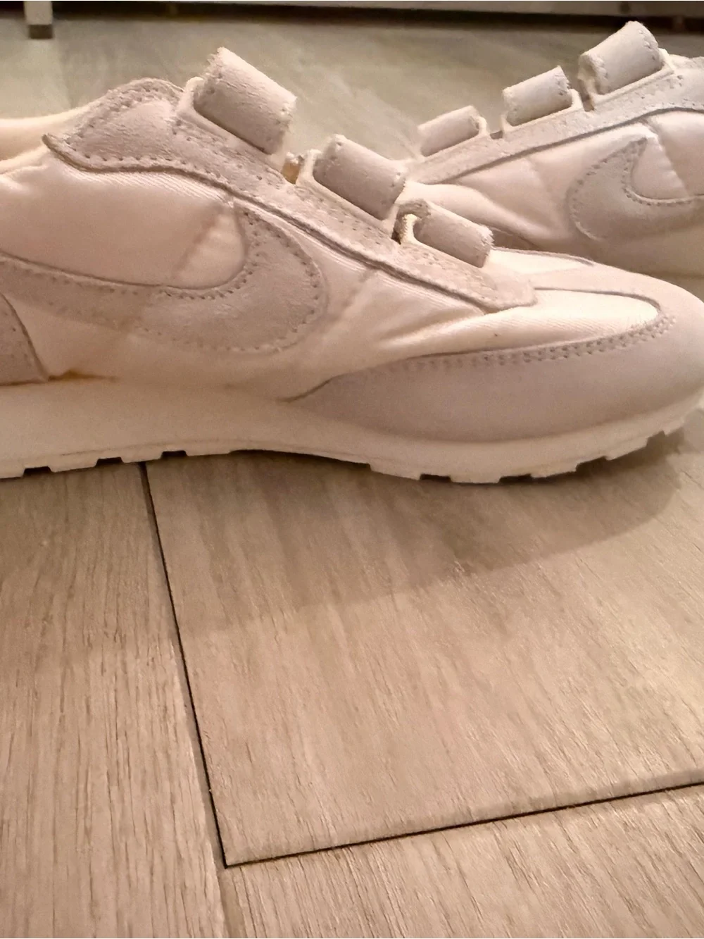 Vintage Nike Sneakers Size 5.5, White , NWOT, Women’s